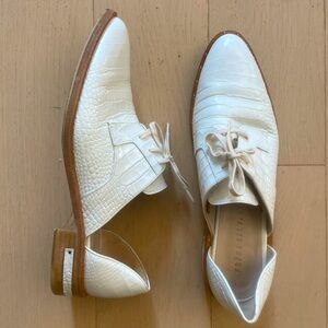 Freda Salvador Women's Croc-Embossed d'Orsay Oxfords - size 9